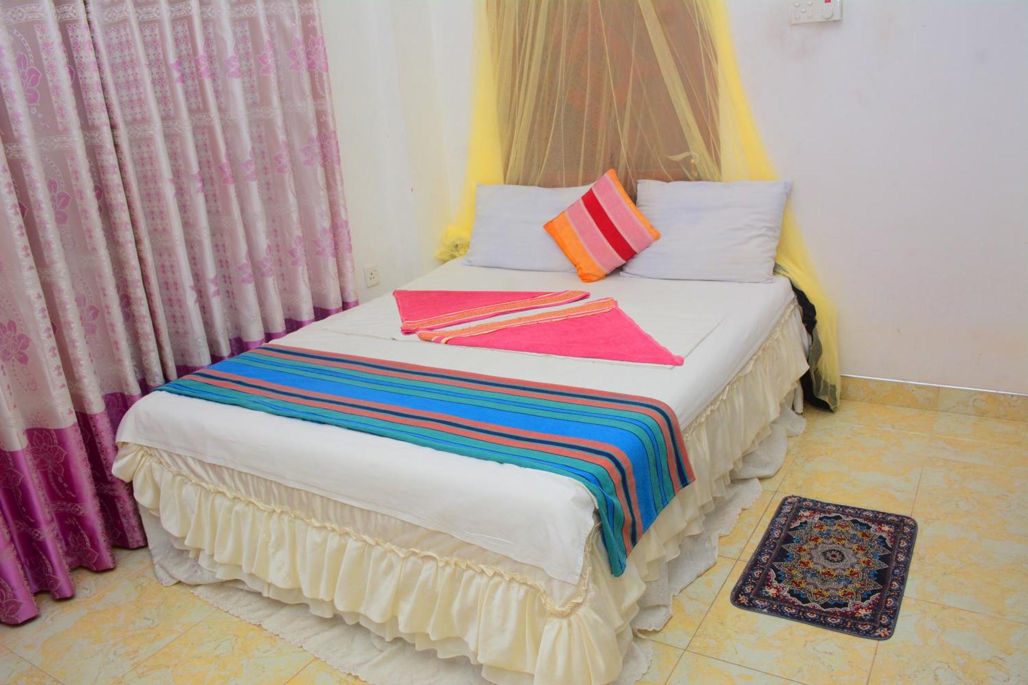 Tissa Rainbow Guest & Yala Hotell Tissamaharama Exteriör bild