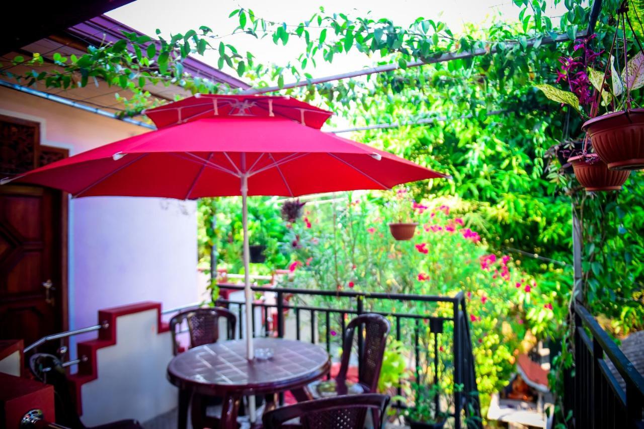 Tissa Rainbow Guest & Yala Hotell Tissamaharama Exteriör bild